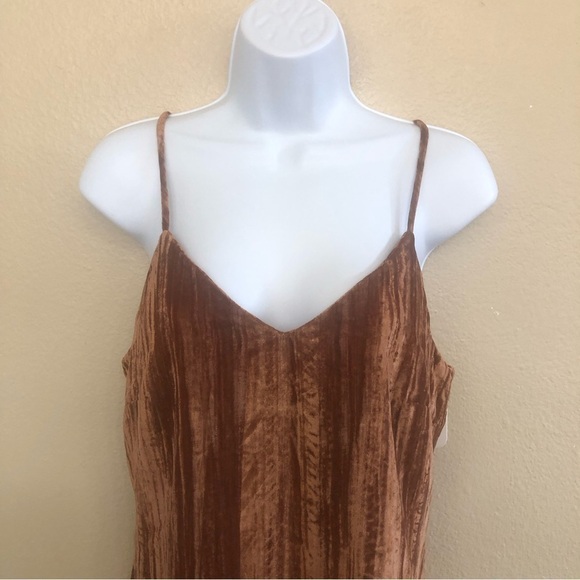 Elodie Velvet V-Neck Spaghetti Strap Cami Mini Dress Size S - Picture 3 of 12